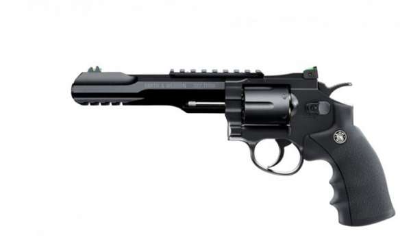 Smith & Wesson Mod. 327 TRR8, schwarz