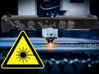 Vorschau: Gravuren für Pistolen und Gewehre. Hai, Schlange, Totenkopf, Bärentatze, Playboy - Viele Designs sind möglich. Vorschau: Gravuren für Pistolen und Gewehre. Hai, Schlange, Totenkopf, Bärentatze, Playboy - Viele Designs sind möglich.