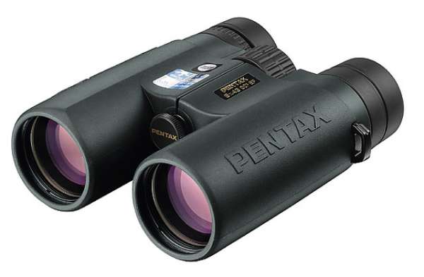 Pentax-Fernglas DCF SP 8x43, Regenschutzdeckel, Nylon-Tragegurt,